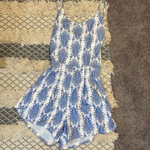 Patterned romper